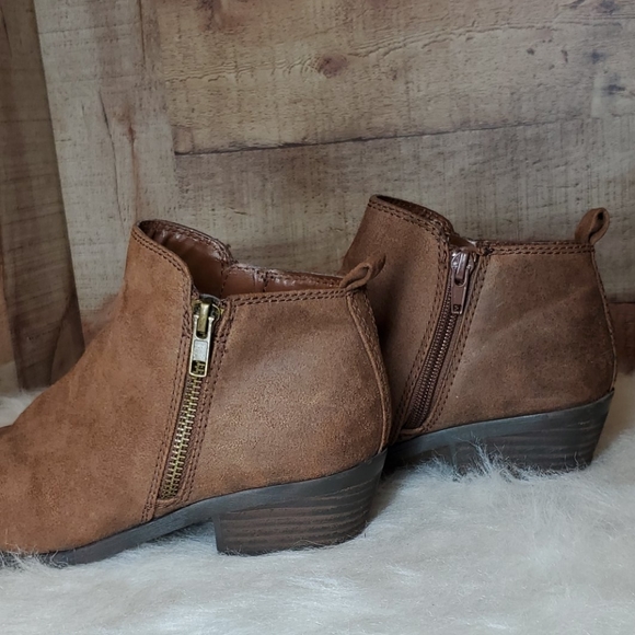 Carlos Santana - Picture 3 of 8